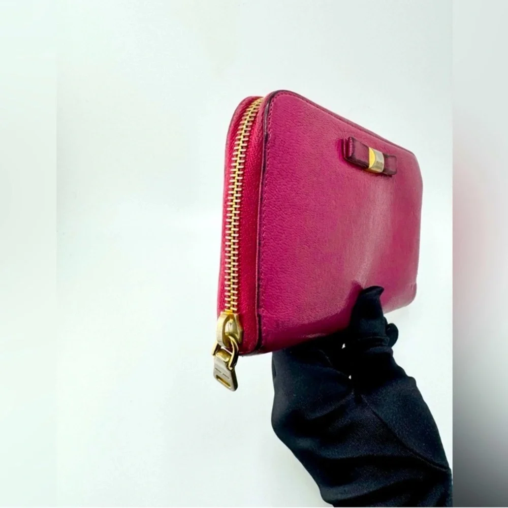 MIU MIU Fuchsia Wallet, GUC